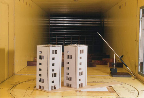 Caracterización experimental del flujo de aire en el interior de un modelo de edificio